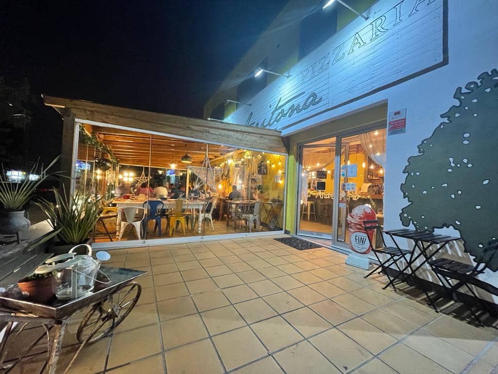 Fotografia do interior do restaurente