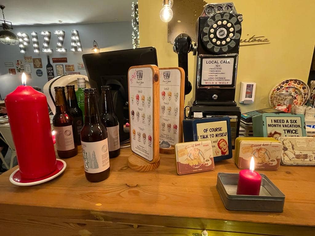 Fotografia do interior do restaurente