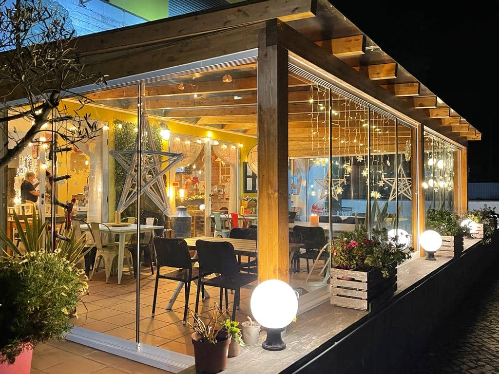 Fotografia do interior do restaurente